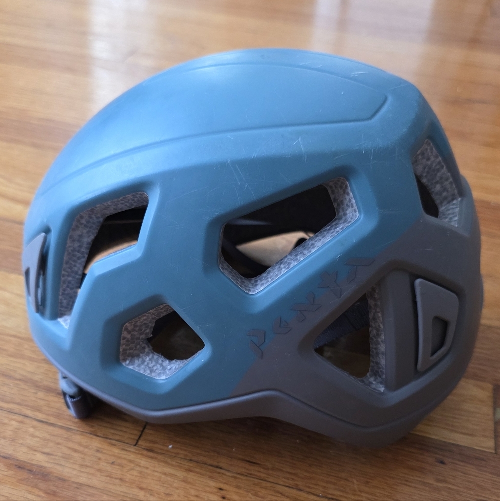 Singing Rock Penta 2 Lightweight Climbing Helmet